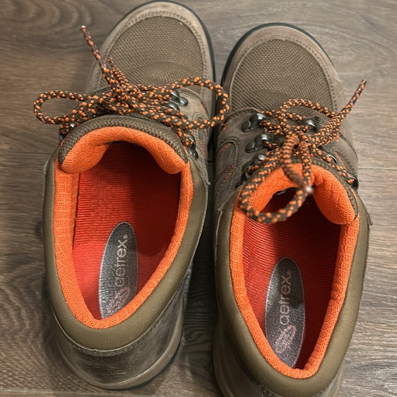 BOGS Bend Low Hiking Shoe Women's 7.5 / 38 Leather Mesh Sturdy -great! - Picture 7 of 7